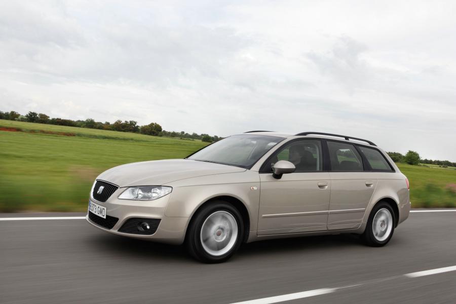  Seat Exeo ST 2009 года  (фото 23 из 203)